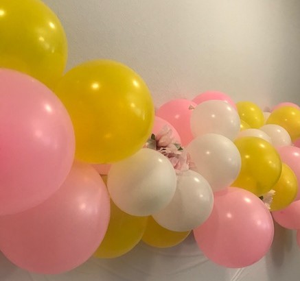 balloon garland side view